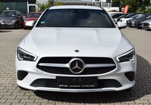 Mercedes-Benz CLA 200, 2021