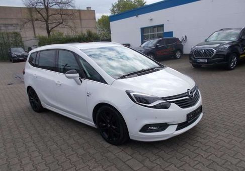 Opel Zafira Tourer, 2017