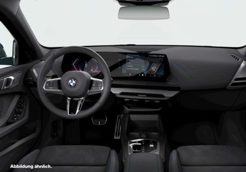 BMW 120, 2025 3