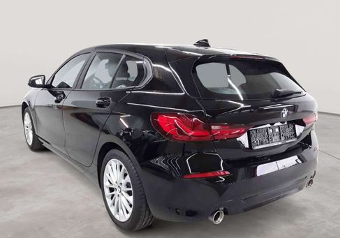 BMW 120, 2022
