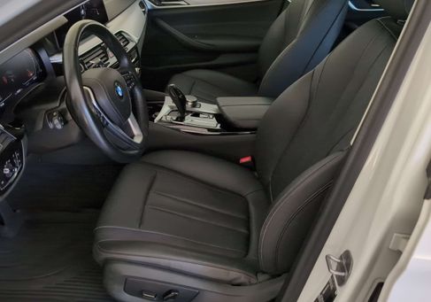 BMW 520, 2022 3