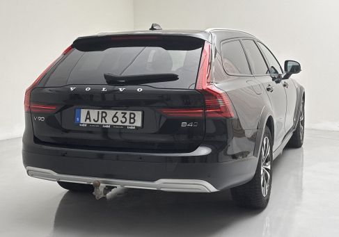 Volvo V90 Cross Country, 2022