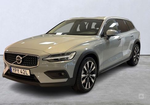 Volvo V60 Cross Country, 2024