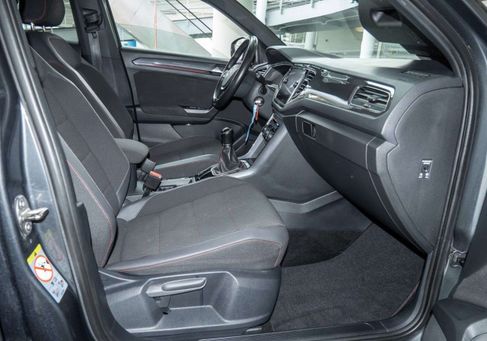 Volkswagen T-Roc, 2022