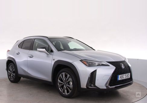 Lexus UX, 2024