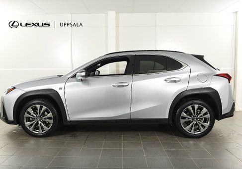 Lexus UX, 2024
