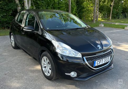 Peugeot 208, 2015