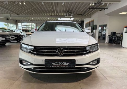 Volkswagen Passat, 2022