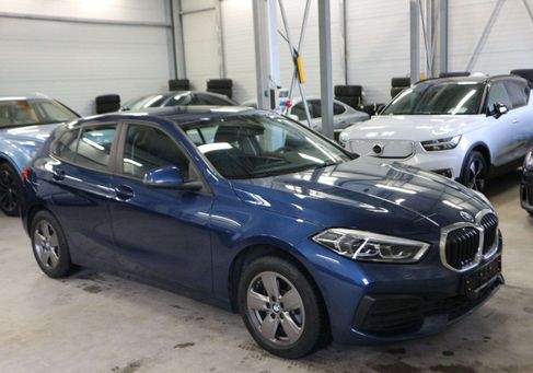BMW 118, 2021