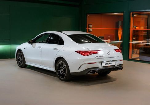 Mercedes-Benz CLA 250, 2021