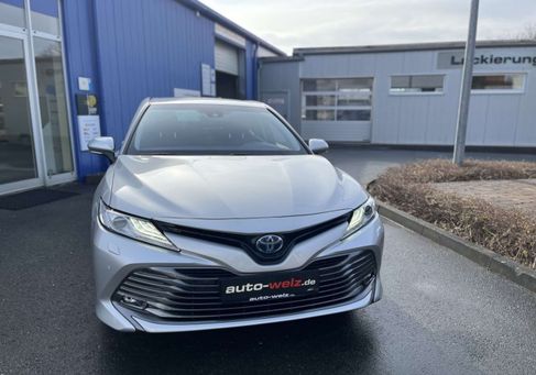 Toyota Camry, 2020
