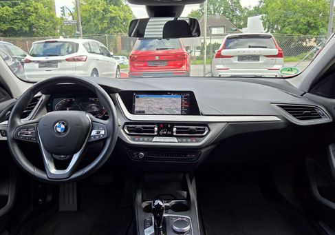 BMW 120, 2022