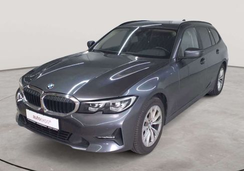BMW 318, 2022