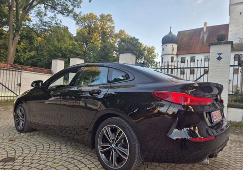 BMW 218, 2022
