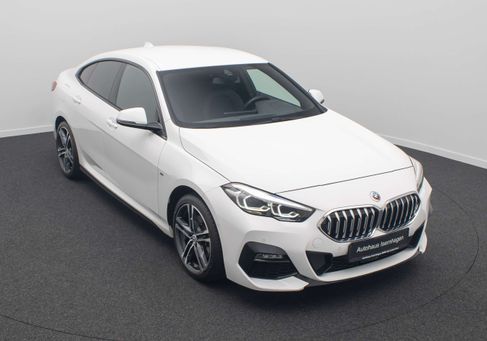 BMW 218, 2022