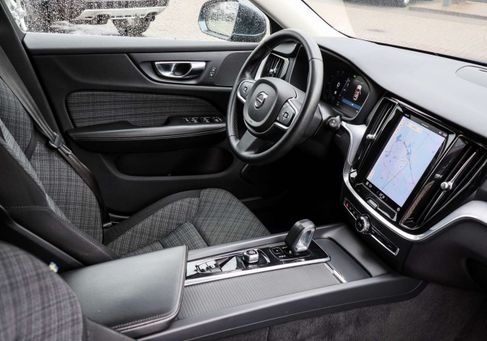 Volvo V60, 2022