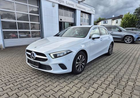 Mercedes-Benz A 180, 2022