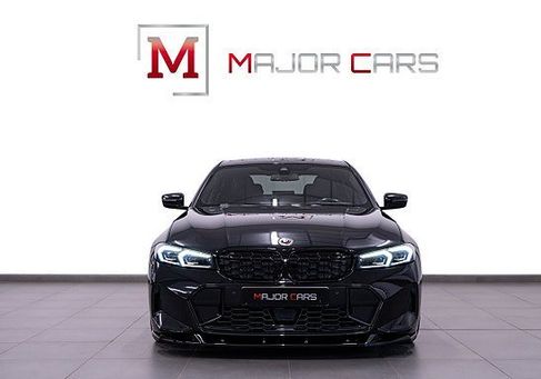 BMW 330, 2023