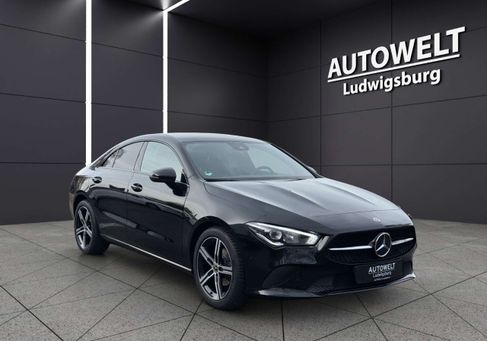 Mercedes-Benz CLA 180, 2022