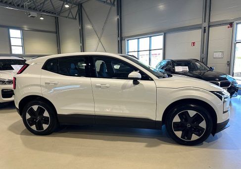 Volvo EX30, 2025
