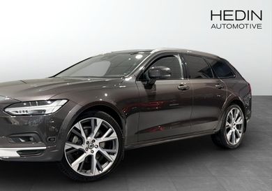 Volvo V90 Cross Country, 2023