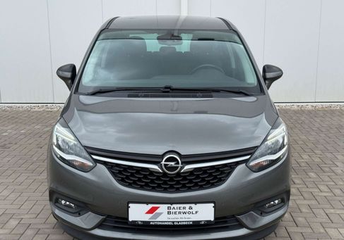 Opel Zafira, 2017