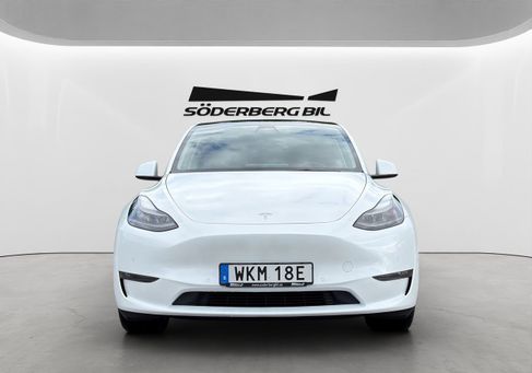 Tesla Model Y, 2022 3
