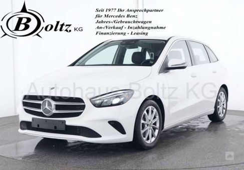 Mercedes-Benz B 180, 2022