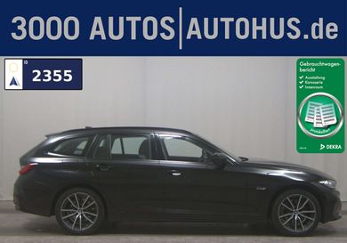 BMW 330, 2022