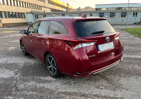 Toyota Auris Touring Sports, 2017