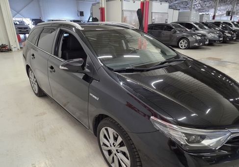 Toyota Auris Touring Sports, 2017