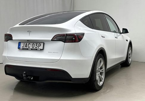 Tesla Model Y, 2022