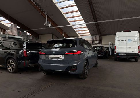 BMW 220, 2025 3