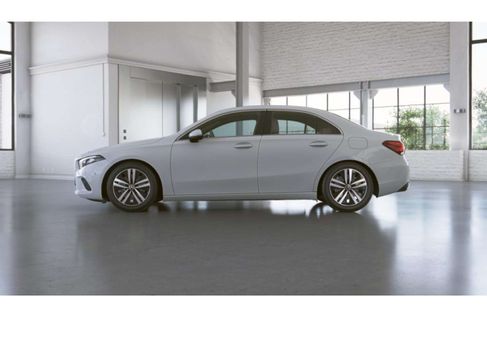 Mercedes-Benz A 250, 2022