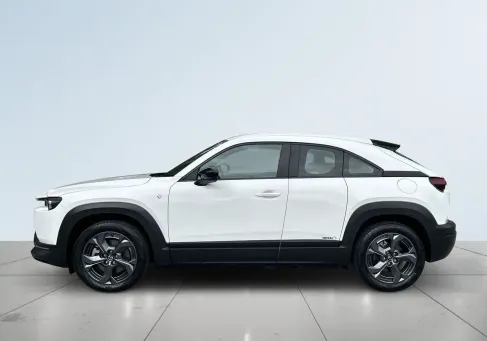 Mazda MX-30, 2023 3