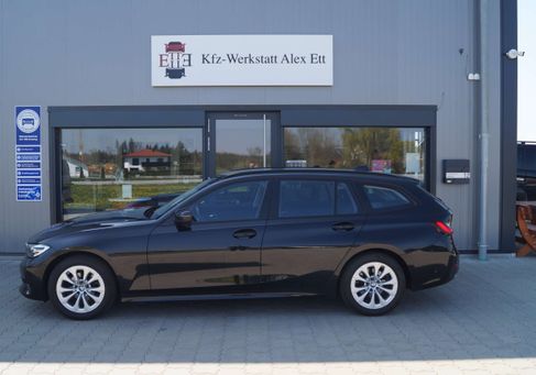 BMW 318, 2022
