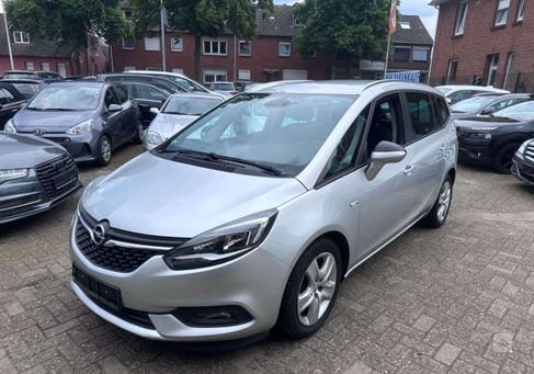 Opel Zafira Tourer, 2017