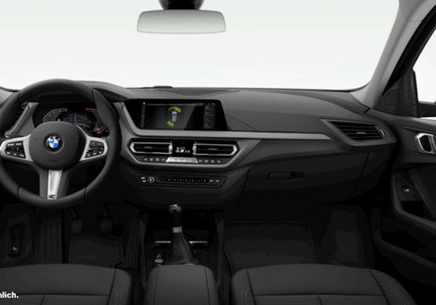 BMW 118, 2024