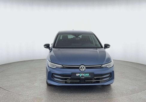 Volkswagen Golf, 2024
