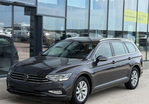 Volkswagen Passat Variant, 2023 3