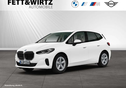 BMW 216, 2024