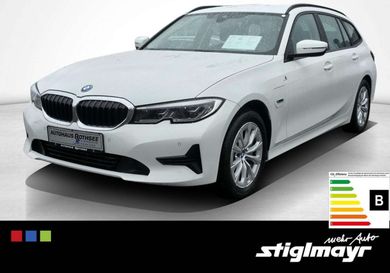 BMW 330, 2022