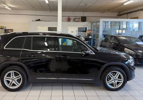 Mercedes-Benz GLB 200, 2021