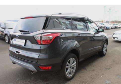 Ford Kuga, 2019