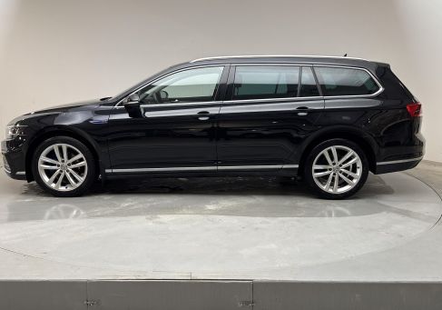 Volkswagen Passat Variant, 2022