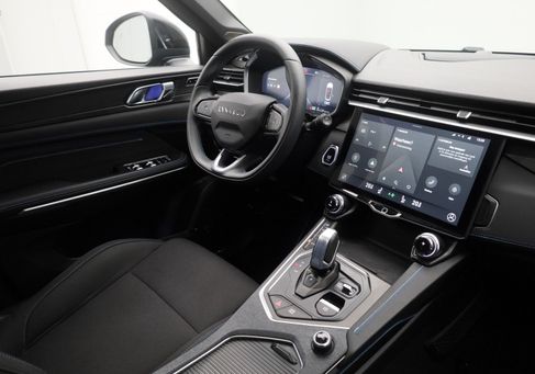 Lynk &amp; Co 01, 2024