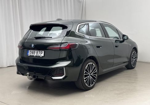 BMW 230, 2023
