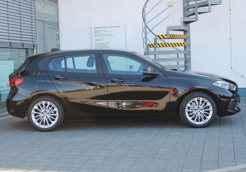 BMW 118, 2023 3