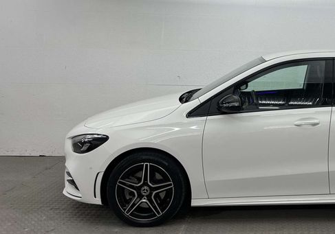 Mercedes-Benz B 250, 2022