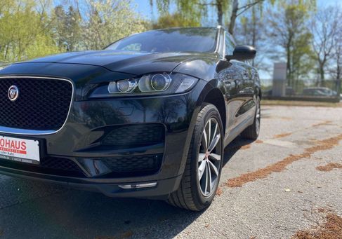 Jaguar F-Pace, 2017